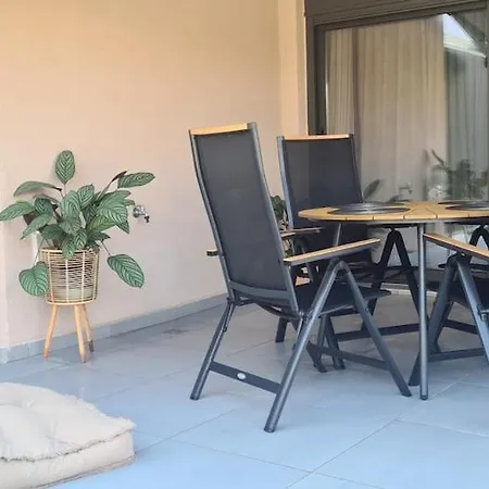 Apartman Theros *