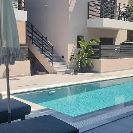 Theros Apartman Nikiána