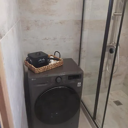 Apartman Theros *