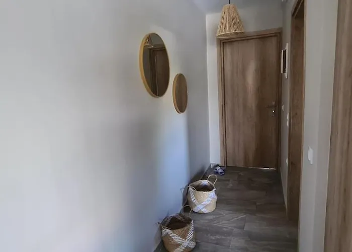 Theros Apartment
