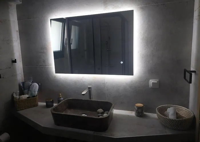 Theros Apartment
